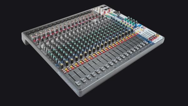 Soundcraft Signature plus 22